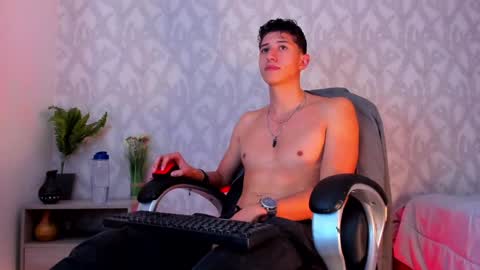 dorian_mystery online show from January 2025 10:41:01 AM