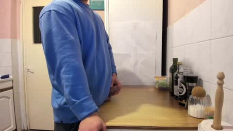 Snapshot of doriancretu95 chatting on December 2024 12:19:02 PM menu below online show from December 2024 12:19:02 PM