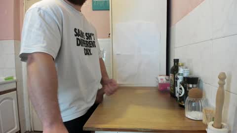 Snapshot of doriancretu95 chatting on January 2025 07:44:02 AM menu below online show from January 2025 07:44:02 AM