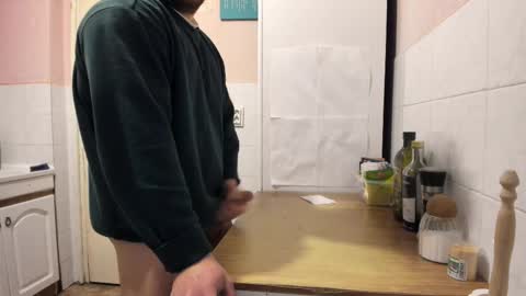 Snapshot of doriancretu95 chatting on March 2025 04:37:02 AM menu below online show from March 2025 04:37:02 AM