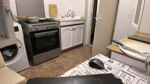 Snapshot of doriancretu95 chatting on September 2025 05:57:02 PM menu below online show from September 2025 05:57:02 PM