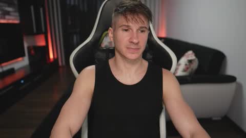 Dorian Reyes online show from November 2025 10:32:02 PM