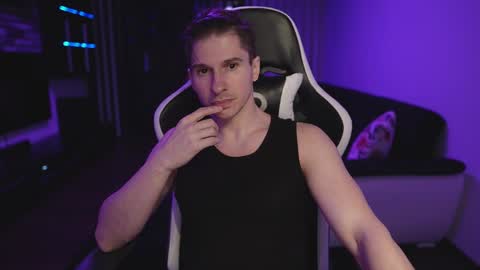 Dorian Reyes online show from May 2026 08:05:02 PM