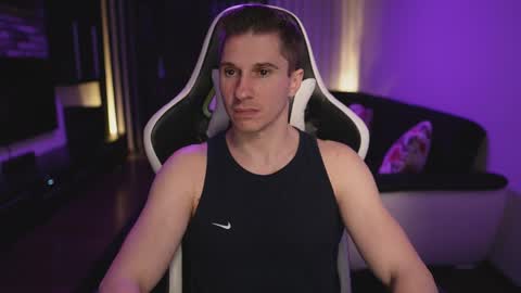 Dorian Reyes online show from May 2026 10:27:02 PM