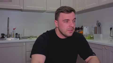 Sasha online show from November 2025 04:10:02 PM