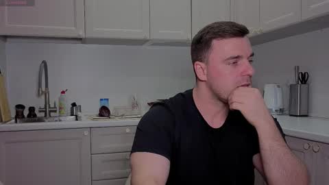 Sasha online show from December 2025 04:02:01 PM