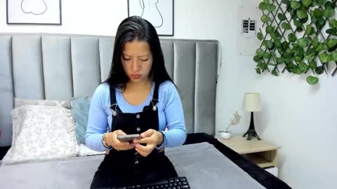 Snapshot of double_temptatiion_ chatting on February 2026 12:37:01 PM Vall Lufan online show from February 2026 12:37:01 PM