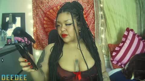 DeeDee online show from February 2025 11:27:01 AM