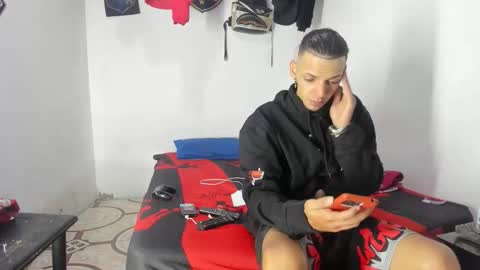 douglas_gallegos online show from April 2026 05:52:01 AM