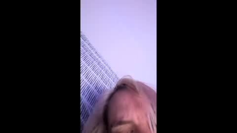 downforwhatever1212 online show from November 2025 01:08:01 AM