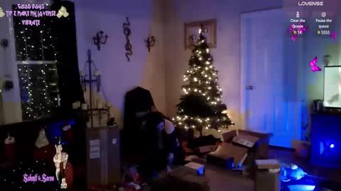 Snapshot of downwiththethiccness chatting on December 2024 03:38:02 AM DownWithTheThiccness online show from December 2024 03:38:02 AM