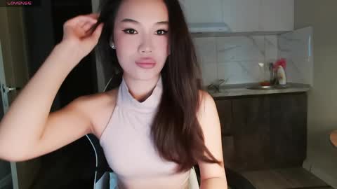 Snapshot of dragon_princesss chatting on May 2026 04:08:02 AM Airi online show from May 2026 04:08:02 AM