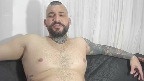 Snapshot of drake_white1 chatting on February 2025 03:44:01 AM drake whitee Independent Model online show from February 2025 03:44:01 AM