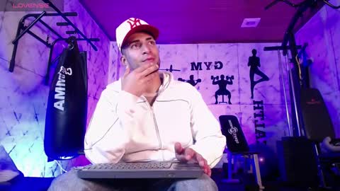 Snapshot of drakeneumann chatting on February 2026 03:57:02 AM Drake Neuman online show from February 2026 03:57:02 AM