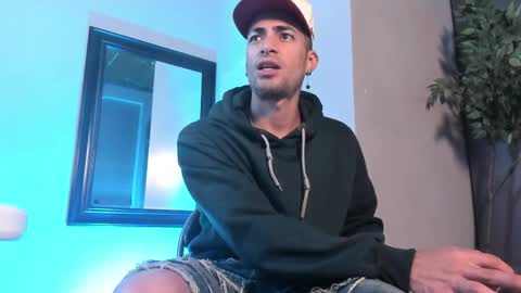 Snapshot of drakeneumann chatting on April 2026 03:40:02 AM Drake Neuman online show from April 2026 03:40:02 AM