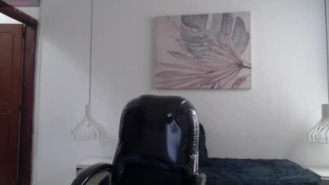 Snapshot of drakos_hairy chatting on February 2025 05:37:01 PM Drakos online show from February 2025 05:37:01 PM