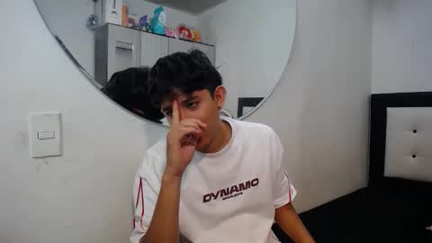 Snapshot of dravith_and_valery chatting on February 2026 11:52:02 PM -- nicolle and jhon -- online show from February 2026 11:52:02 PM