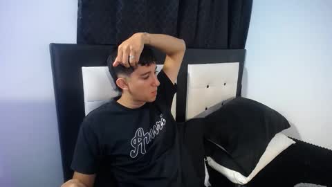 Snapshot of dravith_and_valery chatting on February 2026 05:47:02 AM -- nicolle and jhon -- online show from February 2026 05:47:02 AM