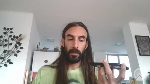 new profile Aircum99  online show from November 2025 04:51:02 PM