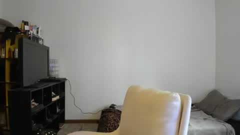 Snapshot of dreagentry chatting on September 2025 03:23:01 PM Your Majesty online show from September 2025 03:23:01 PM