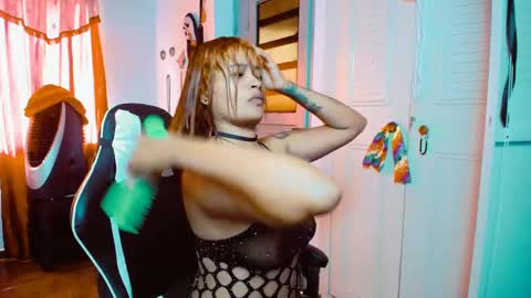 Snapshot of dream__girls69944 chatting on March 2025 01:26:02 PM sharon online show from March 2025 01:26:02 PM