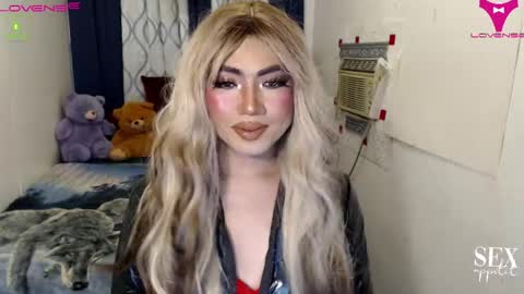 Snapshot of dream_fantacy chatting on May 2026 05:56:01 PM dream_fantacy online show from May 2026 05:56:01 PM