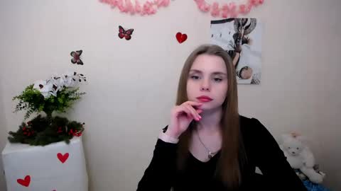 Snapshot of dream_mari chatting on April 2026 09:01:02 AM Mari online show from April 2026 09:01:02 AM