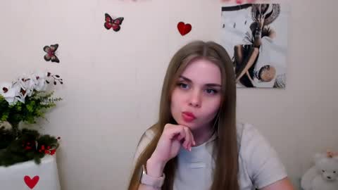 Snapshot of dream_mari chatting on May 2026 09:47:01 AM Mari online show from May 2026 09:47:01 AM