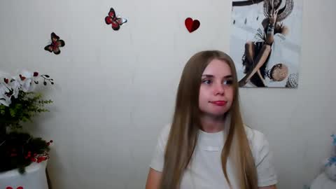 Snapshot of dream_mari chatting on May 2026 07:49:01 AM Mari online show from May 2026 07:49:01 AM