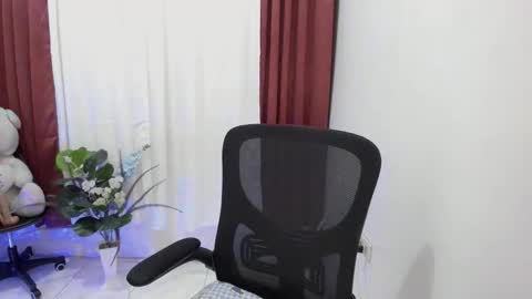 Snapshot of dream_onmexxx chatting on September 2025 12:18:01 PM dream_onmexxx online show from September 2025 12:18:01 PM