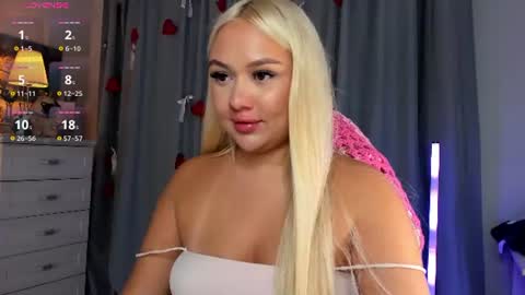 Snapshot of dreamaise chatting on August 2026 04:09:02 PM Mary pvt open use pink and blue app lovense online show from August 2026 04:09:02 PM