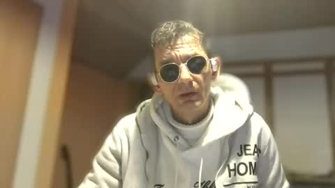 Dreambob online show from December 2025 07:32:01 PM