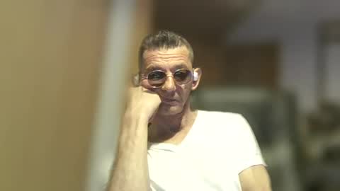 Snapshot of dreambob chatting on April 2026 07:10:01 PM Dreambob online show from April 2026 07:10:01 PM
