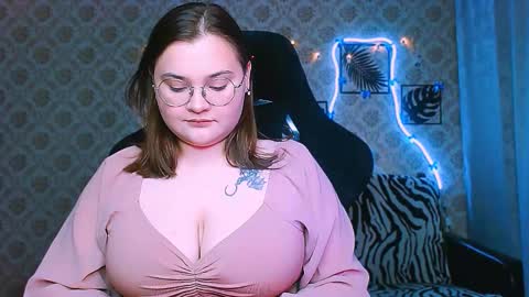 dreamforyoue2 online show from December 2025 07:20:02 PM