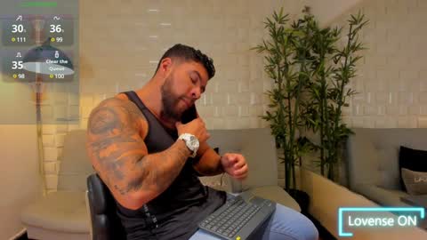 Snapshot of dreammr1 chatting on January 2025 10:03:01 PM cris online show from January 2025 10:03:01 PM