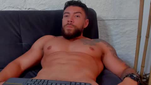 Snapshot of dreammr1 chatting on March 2025 04:35:02 PM cris online show from March 2025 04:35:02 PM