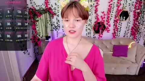 Snapshot of dreammyluna chatting on December 2025 09:21:02 PM Luna online show from December 2025 09:21:02 PM