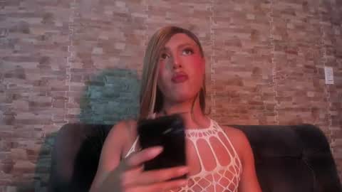 Snapshot of dreams_chloe chatting on June 2026 06:16:02 AM dreams_chloe online show from June 2026 06:16:02 AM
