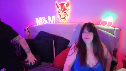 Snapshot of dreamycouple01 chatting on May 2026 05:59:01 AM DreamyCouple01 online show from May 2026 05:59:01 AM