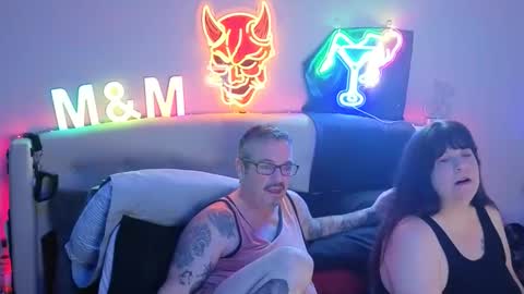 Snapshot of dreamycouple01 chatting on May 2026 04:41:02 AM DreamyCouple01 online show from May 2026 04:41:02 AM