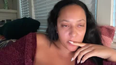 RIRI OR DREAMY online show from November 2025 12:43:01 AM