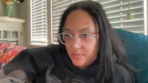 RIRI OR DREAMY online show from March 2026 03:12:01 PM