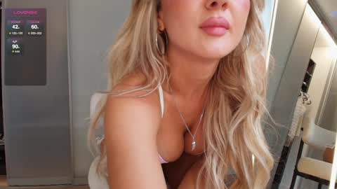 Snapshot of dreamyylilah chatting on June 2026 11:28:01 PM Lilah online show from June 2026 11:28:01 PM
