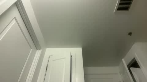 drewmackin05 online show from February 2026 11:34:02 PM