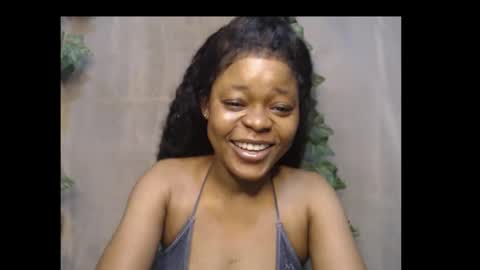 Snapshot of dripqueenx chatting on October 2025 11:47:01 PM linda online show from October 2025 11:47:01 PM