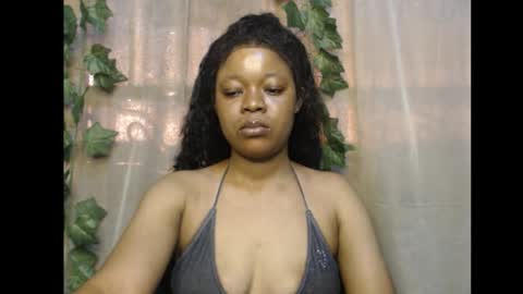 Snapshot of dripqueenx chatting on November 2025 01:44:01 PM linda online show from November 2025 01:44:01 PM