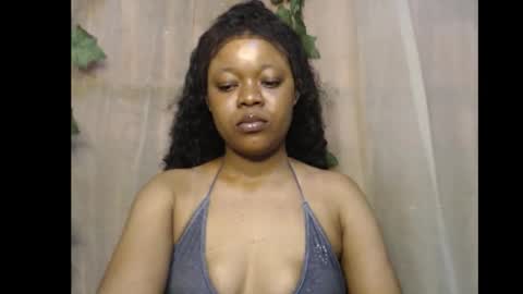Snapshot of dripqueenx chatting on November 2025 12:49:01 PM linda online show from November 2025 12:49:01 PM