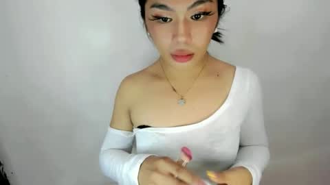 Snapshot of dripqueenxoxo chatting on September 2025 11:04:02 AM miss. Erika online show from September 2025 11:04:02 AM