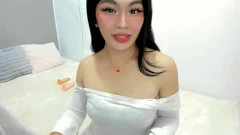 miss. Erika online show from November 2025 05:28:02 AM