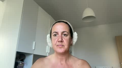 Snapshot of drresa chatting on June 2026 09:24:01 AM Dr. Resa online show from June 2026 09:24:01 AM